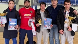 Ставропольцы привезли из Черкесска три награды по вольной борьбе