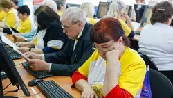 Пожилые ставропольцы обучаются компьютерной грамотности благодаря нацпроекту 