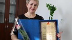 Труженицу на Ставрополье наградили за высокие показатели работы